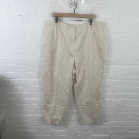 L.L.Bean Women's Orignal Fit Capri Pant High Rise Solid Cream Size 24 - Picture 1 of 4
